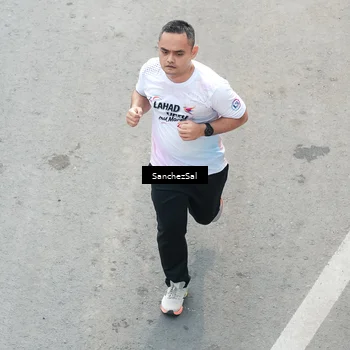 Runner Photo 8440747