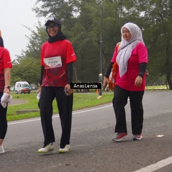 Runner Photo 8440793