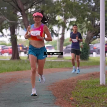 Runner Photo 8440888