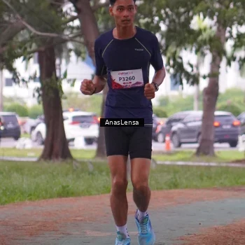 Runner Photo 8440954