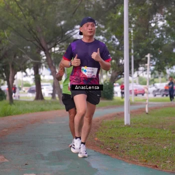 Runner Photo 8441101