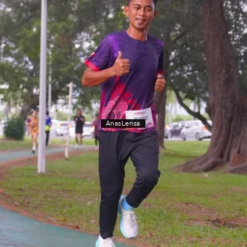 Runner Photo 8441276
