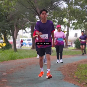 Runner Photo 8441772