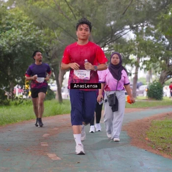 Runner Photo 8441795