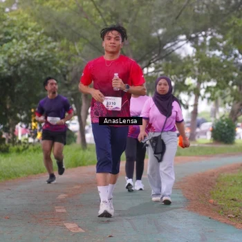 Runner Photo 8441796