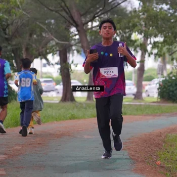 Runner Photo 8441981