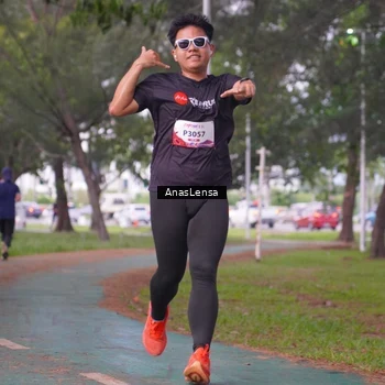 Runner Photo 8442043