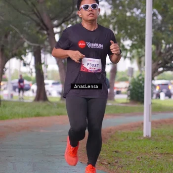 Runner Photo 8442047