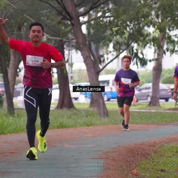 Runner Photo 8442059