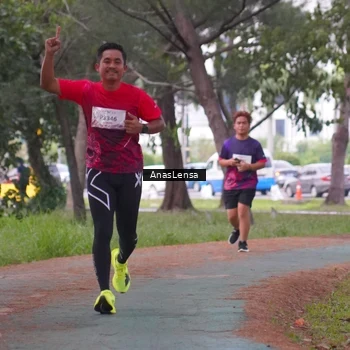 Runner Photo 8442067