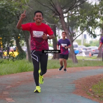 Runner Photo 8442083