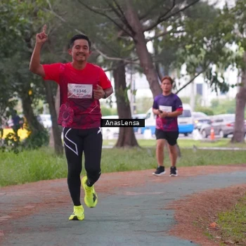 Runner Photo 8442084