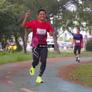 Runner Photo 8442088