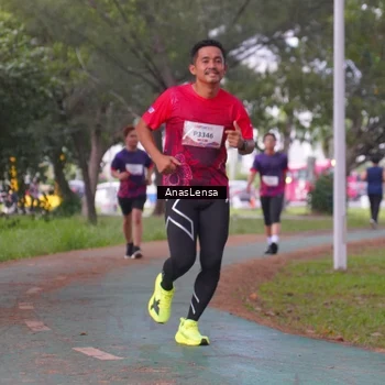 Runner Photo 8442099