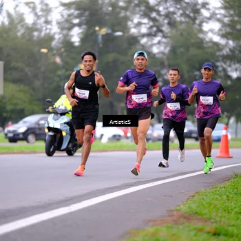 Runner Photo 8442159