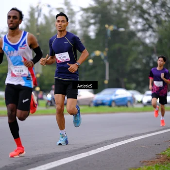 Runner Photo 8442171