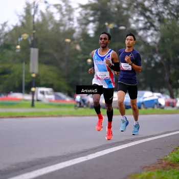 Runner Photo 8442172