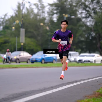 Runner Photo 8442173