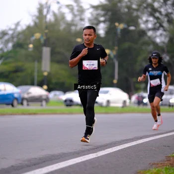 Runner Photo 8442195