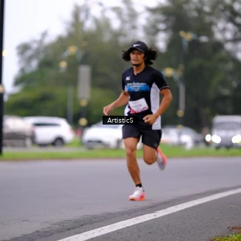 Runner Photo 8442196