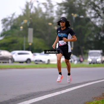 Runner Photo 8442199