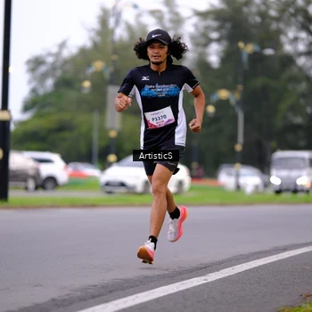Runner Photo 8442200