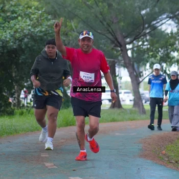 Runner Photo 8442206