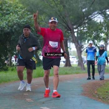 Runner Photo 8442221