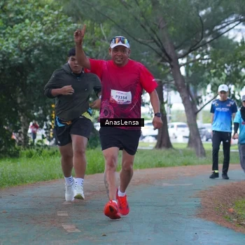 Runner Photo 8442225