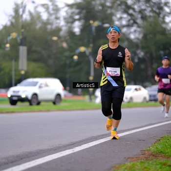 Runner Photo 8442233