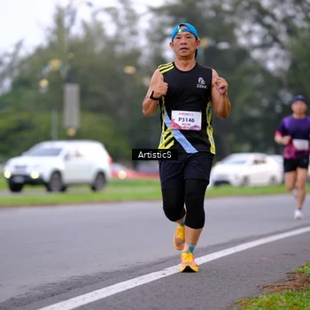 Runner Photo 8442243