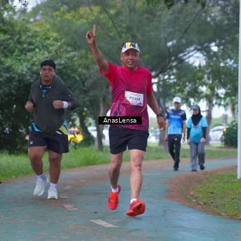 Runner Photo 8442248