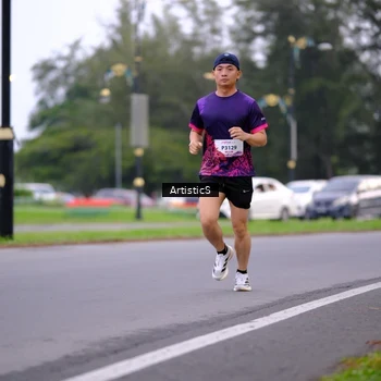 Runner Photo 8442259