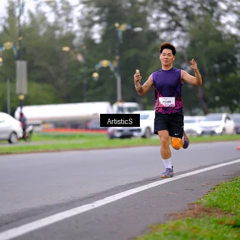 Runner Photo 8442281
