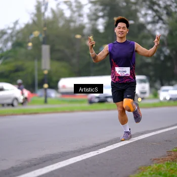 Runner Photo 8442292