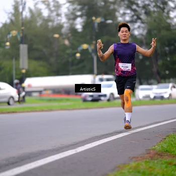 Runner Photo 8442297