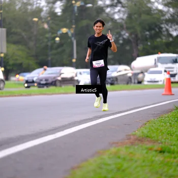 Runner Photo 8442332