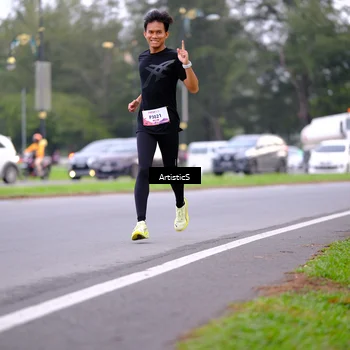 Runner Photo 8442334