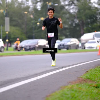 Runner Photo 8442335