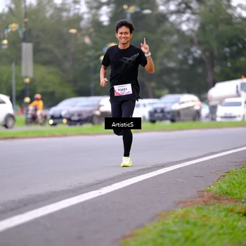 Runner Photo 8442339