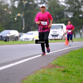Runner Photo 8442362