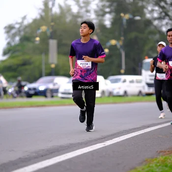 Runner Photo 8442372
