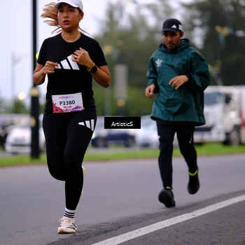 Runner Photo 8442378