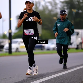 Runner Photo 8442395