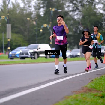 Runner Photo 8442440