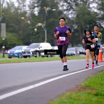Runner Photo 8442442