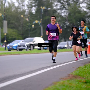 Runner Photo 8442443