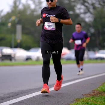 Runner Photo 8442565