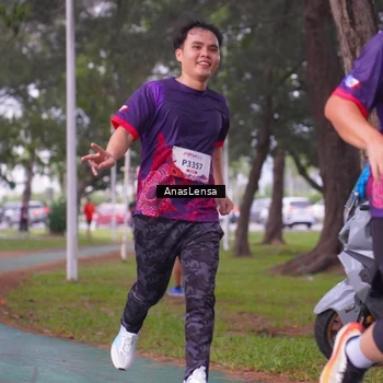 Runner Photo 8442623