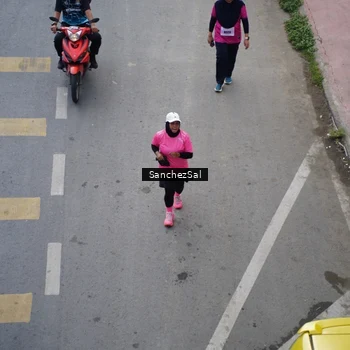 Runner Photo 8442671